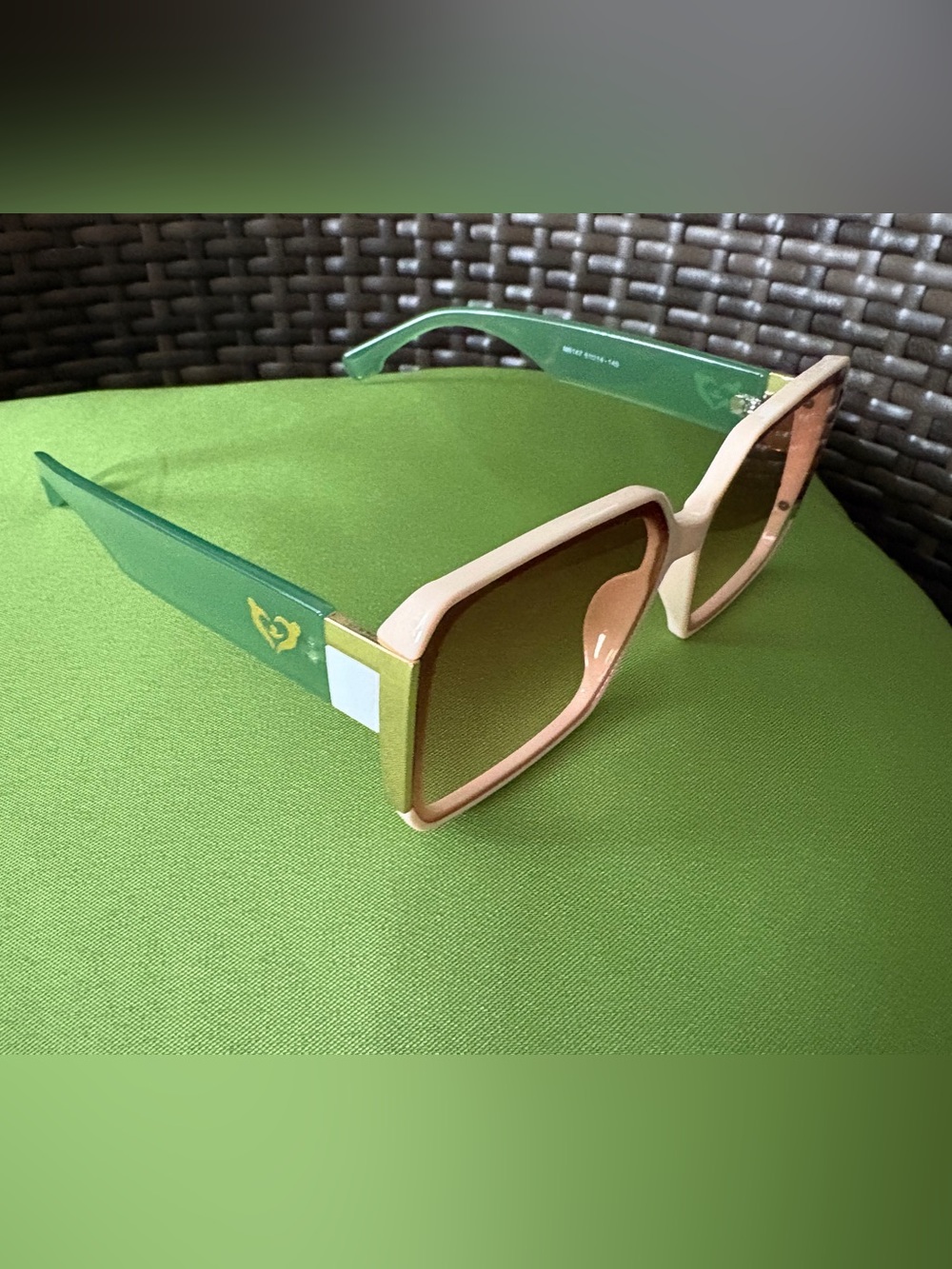 Two-Tone Green and Peach Women’s Fashion Sunglasses